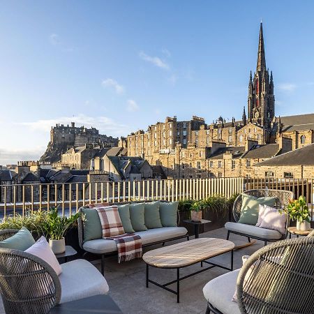 Virgin Hotels エディンバラ エクステリア 写真 The Edinburgh Castle view from the rooftop terrace