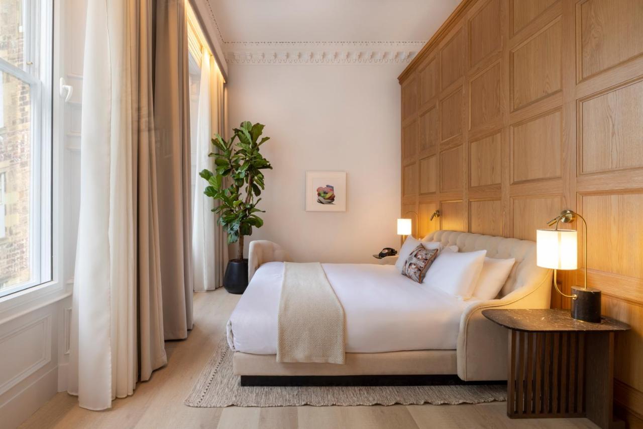 Virgin Hotels エディンバラ エクステリア 写真 A bedroom at The Standard London