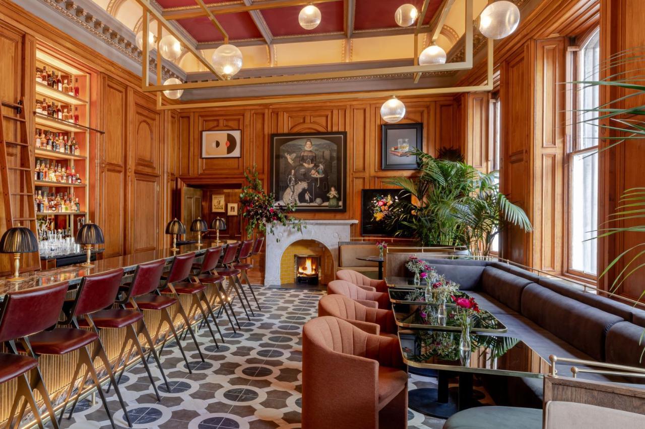 Virgin Hotels エディンバラ エクステリア 写真 The bar at the London Edition