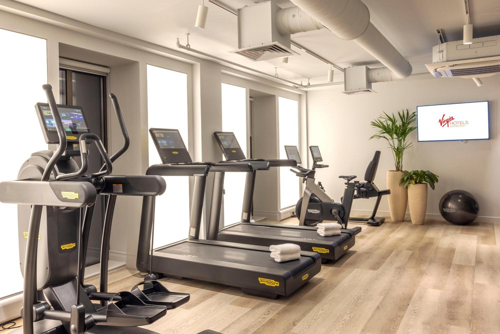 Virgin Hotels エディンバラ エクステリア 写真 Virgin Active gym in London